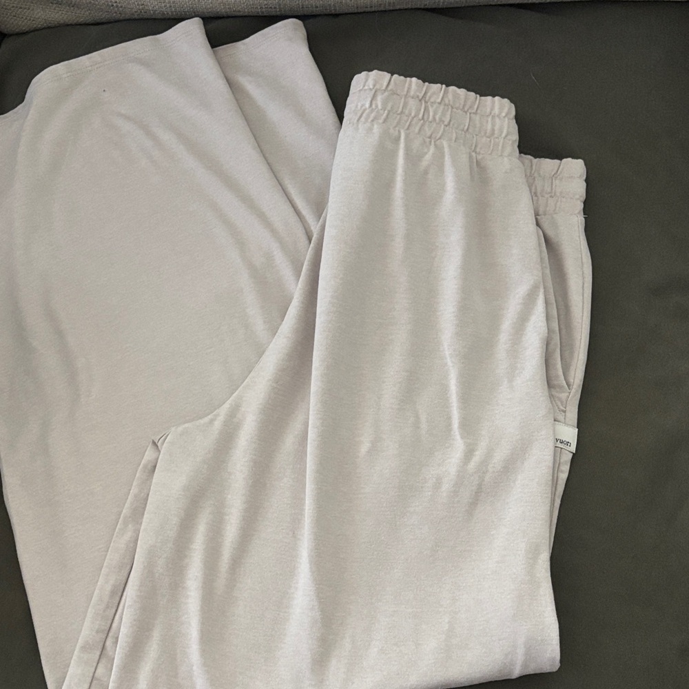 Vuori Wide Leg Pants in Light Cream - Picture 4 of 5